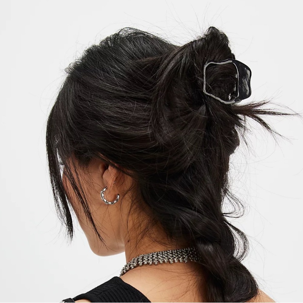 FREE PEOPLE Hard Core Flat Claw Clip Silver hair accessories new gift stocking - Picture 3 of 7